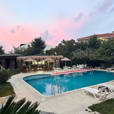 Treekos Boutique Istanbul Airport 4*